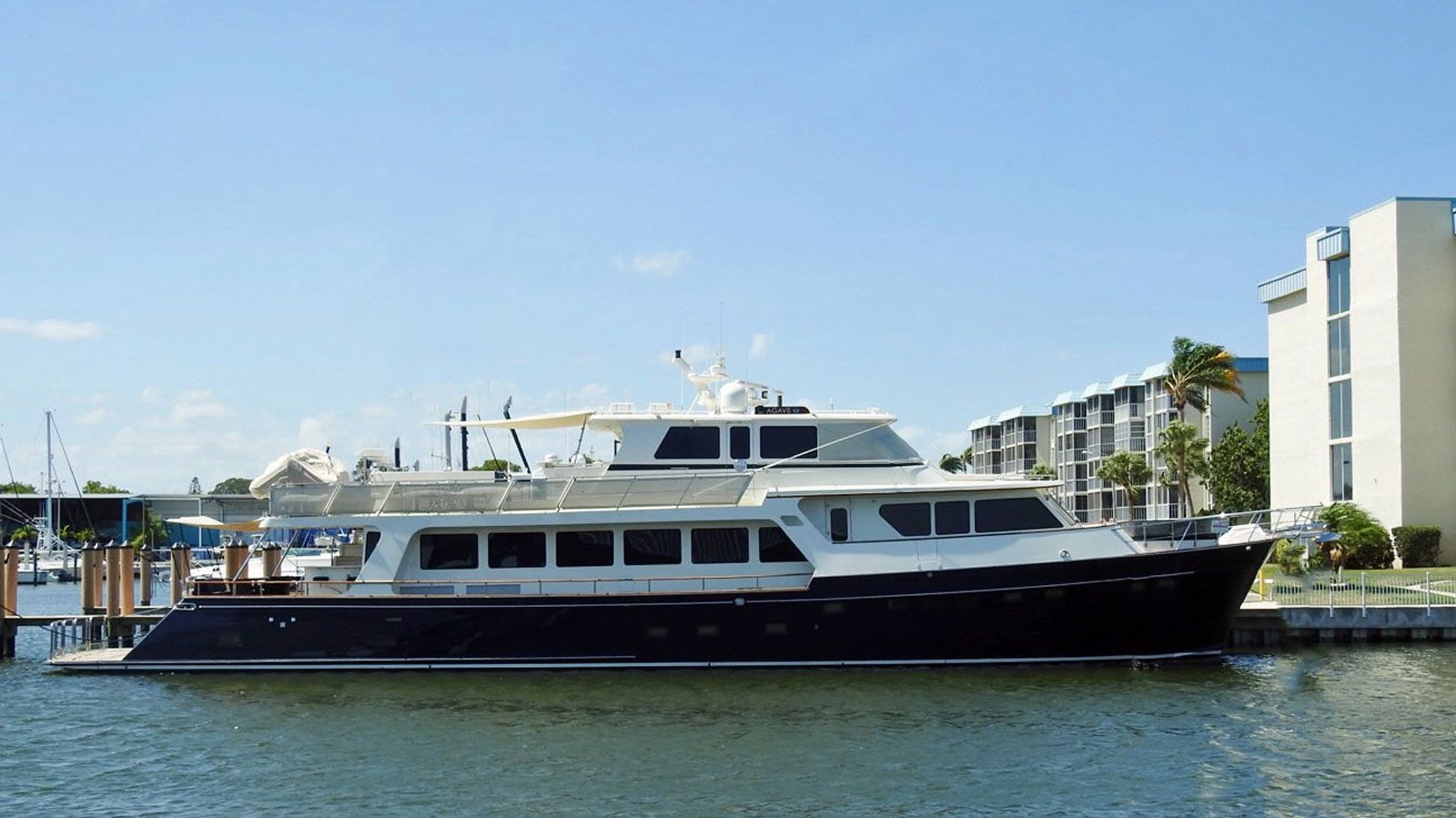 Price drop on Marlow motor yacht Agave